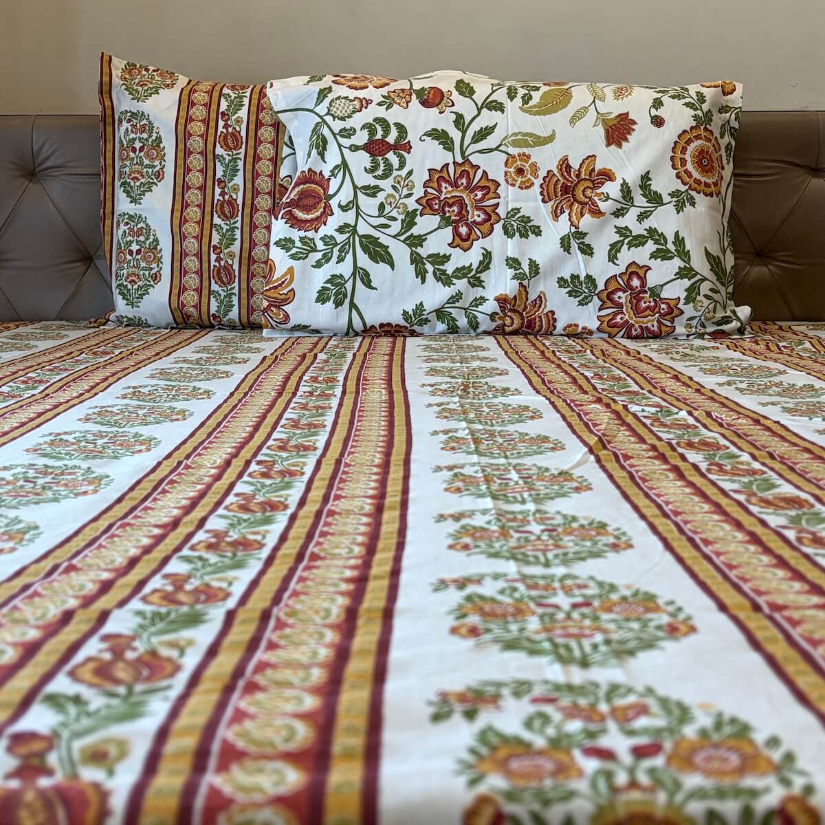 White stripe boota block print cotton king size bed sheet with pillow covers 90x108 inch