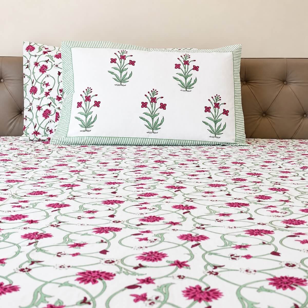 White pink jaal vine floral block print cotton king size bed sheet with pillow covers 108x108 inch