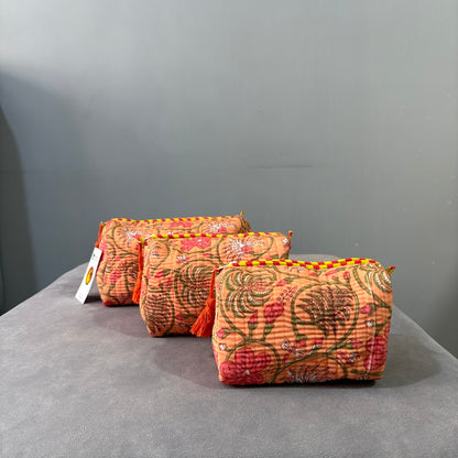Vanya Edit: Vanya Gul Quilted Velvet Toiletry Set