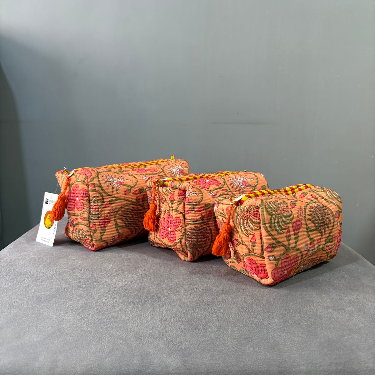 Vanya Edit: Vanya Gul Quilted Velvet Toiletry Set