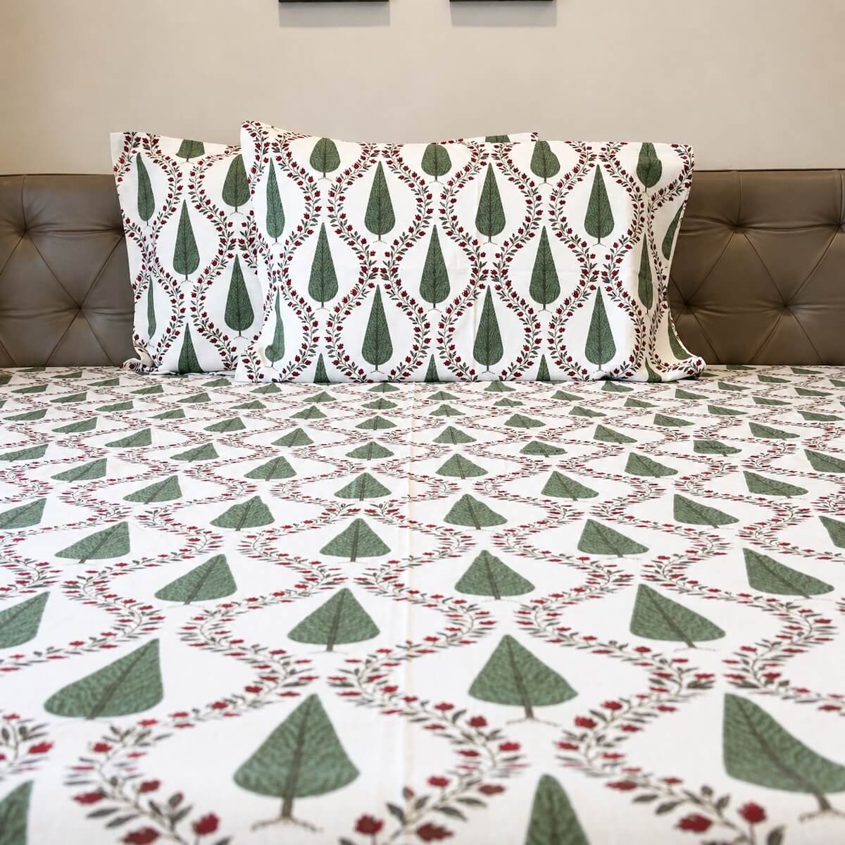 Off white green cypress jaal block print cotton king size bed sheet with pillow covers 108x108 inch